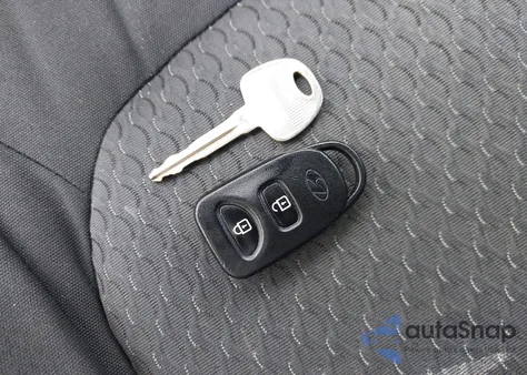 2011 Hyundai Tucson Gl из США, поврежденный, VIN KM8JT3AB2BU120385